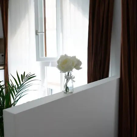 Little Mama Including Free Parking At 100 Meters *