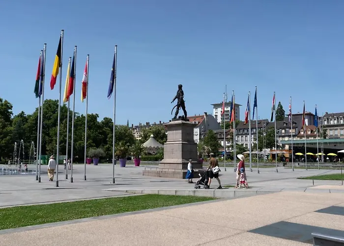 Little Mama Including Free Parking At 100 Meters *